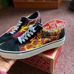 VANS OLD SKOOL SAMURAI RISING VANS (NEVER WORN)